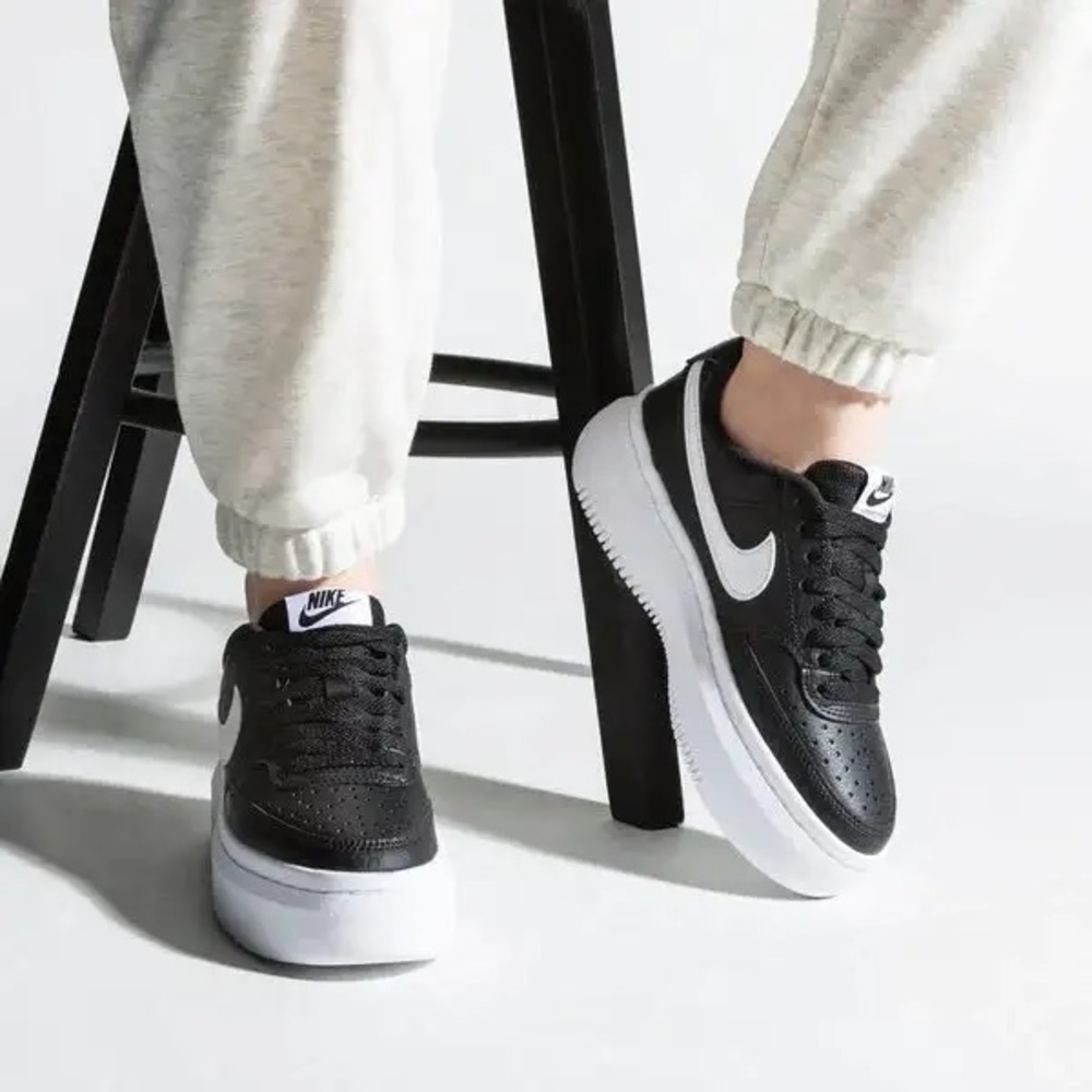 Nike Women's Court Vision Alta Casual Sneakers size 8 - Picture 2 of 10